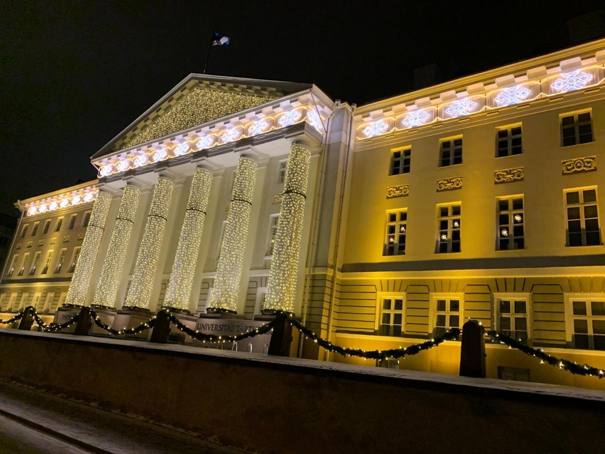 Riia 10, 2-Bedroom Apartment - 2 Big Beds 1 Extra Bed-Parking Free Tartu Bagian luar foto