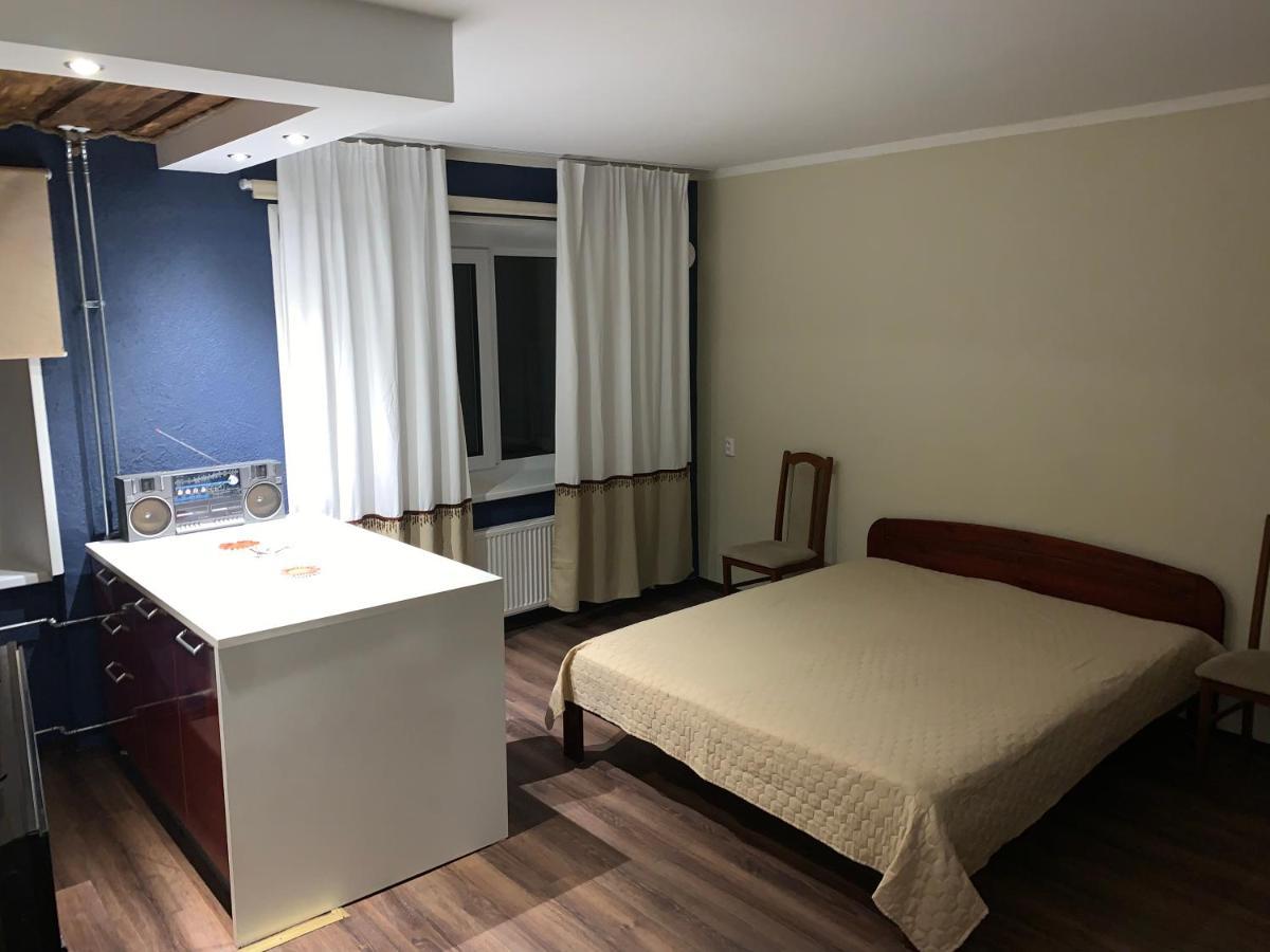 Riia 10, 2-Bedroom Apartment - 2 Big Beds 1 Extra Bed-Parking Free Tartu Bagian luar foto