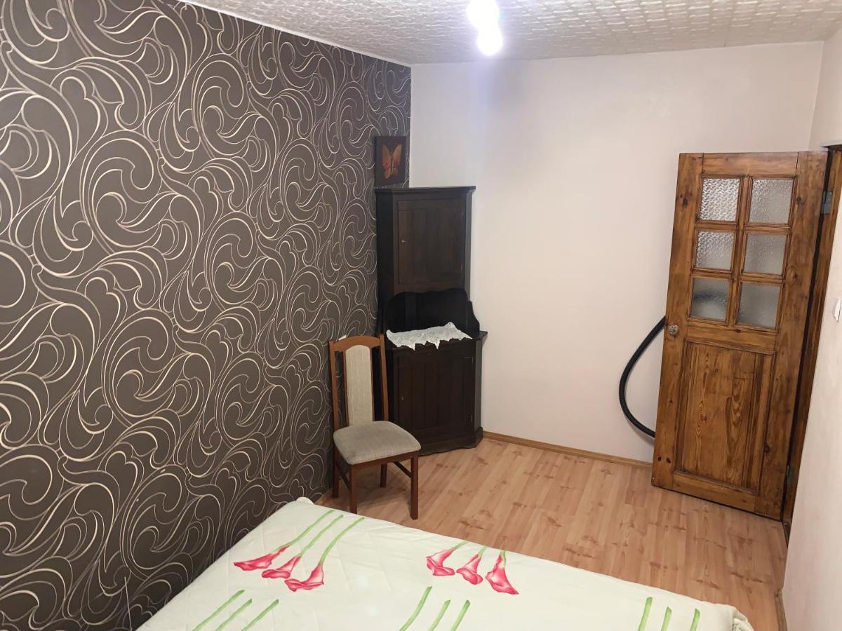 Riia 10, 2-Bedroom Apartment - 2 Big Beds 1 Extra Bed-Parking Free Tartu Bagian luar foto