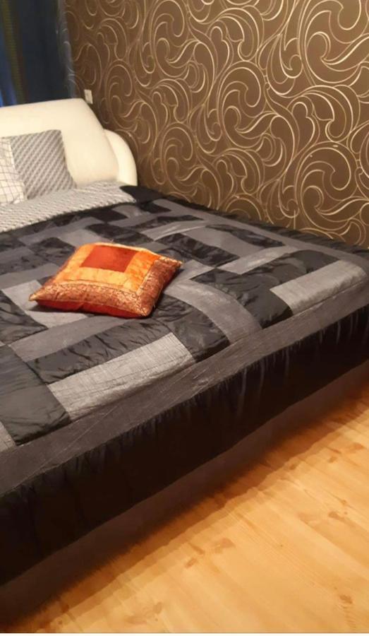 Riia 10, 2-Bedroom Apartment - 2 Big Beds 1 Extra Bed-Parking Free Tartu Bagian luar foto