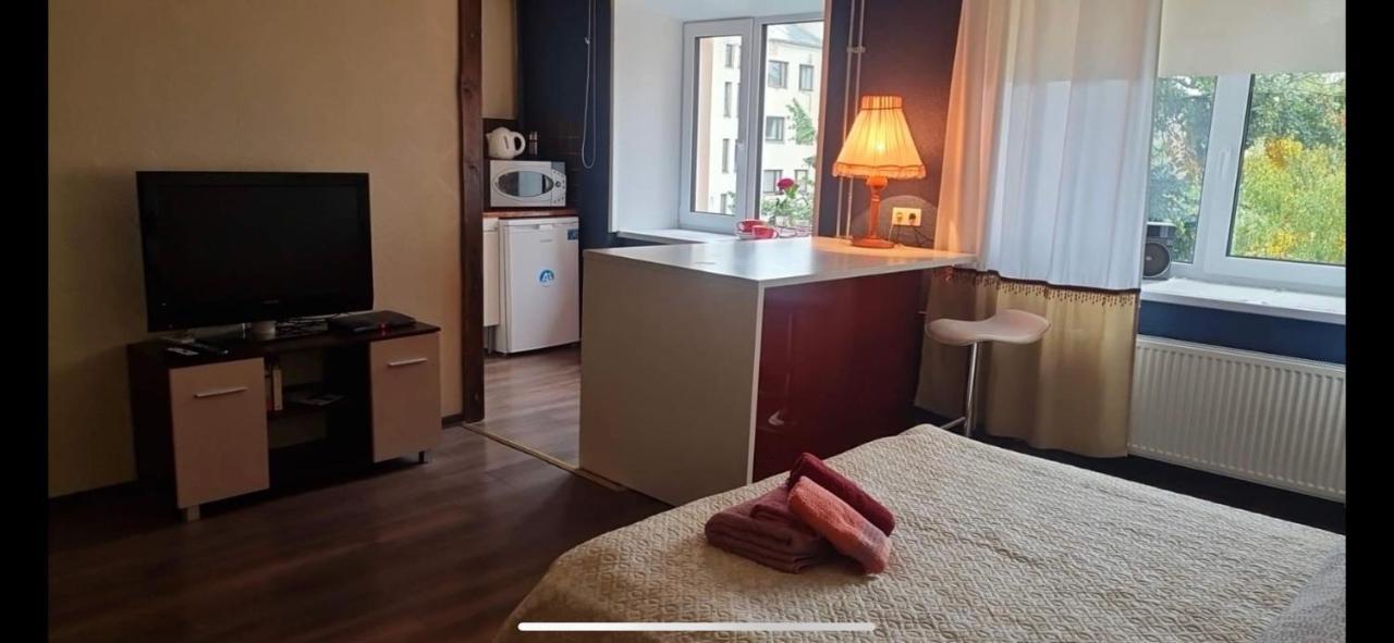 Riia 10, 2-Bedroom Apartment - 2 Big Beds 1 Extra Bed-Parking Free Tartu Bagian luar foto
