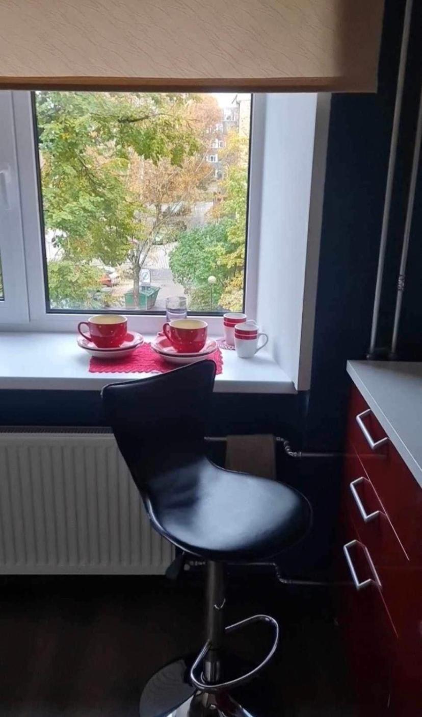 Riia 10, 2-Bedroom Apartment - 2 Big Beds 1 Extra Bed-Parking Free Tartu Bagian luar foto