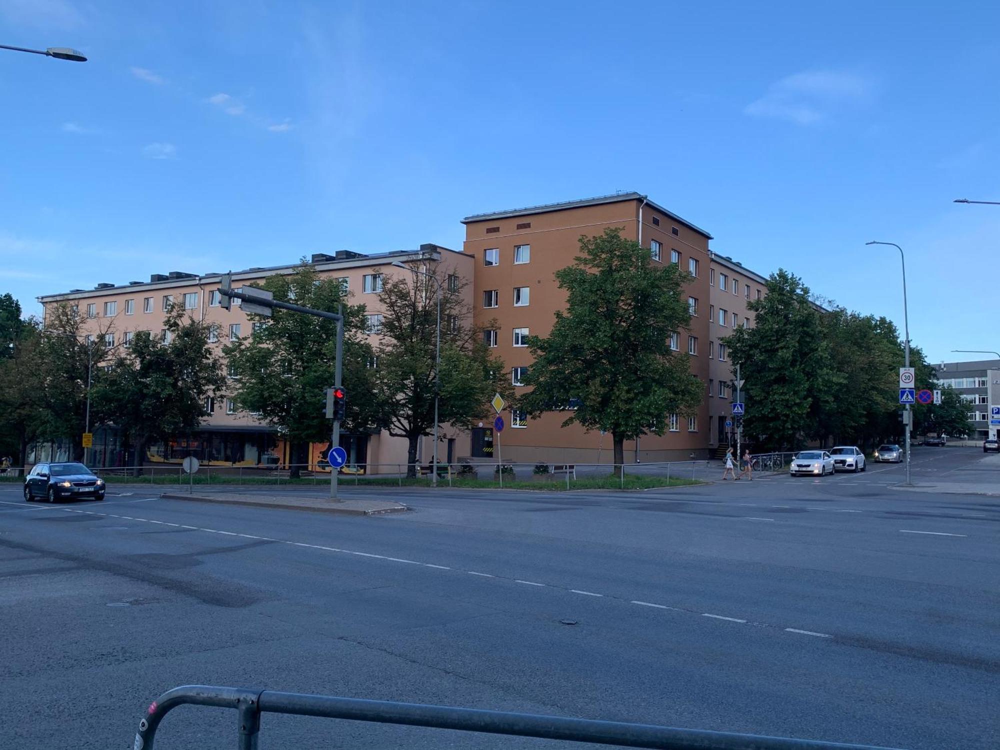 Riia 10, 2-Bedroom Apartment - 2 Big Beds 1 Extra Bed-Parking Free Tartu Bagian luar foto