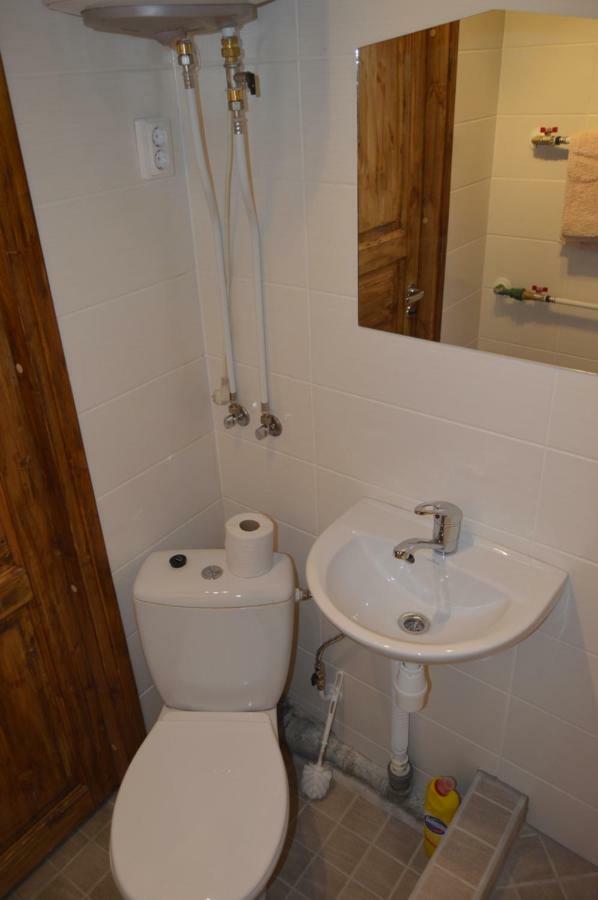 Riia 10, 2-Bedroom Apartment - 2 Big Beds 1 Extra Bed-Parking Free Tartu Bagian luar foto