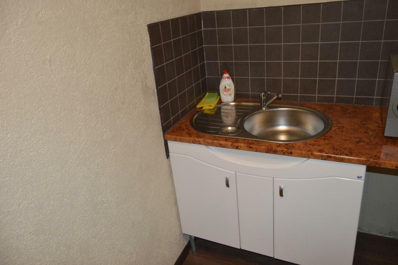 Riia 10, 2-Bedroom Apartment - 2 Big Beds 1 Extra Bed-Parking Free Tartu Bagian luar foto